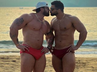 1 On 1 Sex Cams - Eric Parker & Arthur Colt Italy Alt Text Streamray-Cams