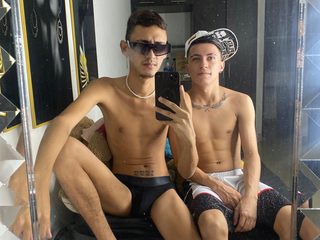 Arturo & Eitham Live Cam on Flirt4Free