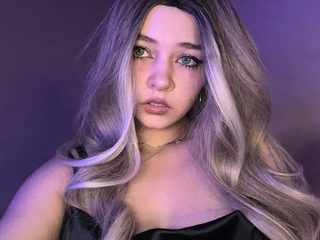 Mikaa Genshin Live Cam on Flirt4Free