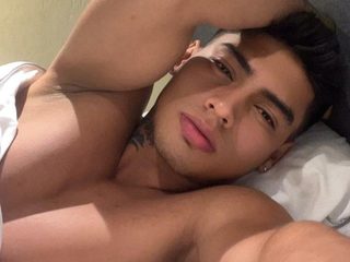 Ronnie Colleman Live Cam on Flirt4Free