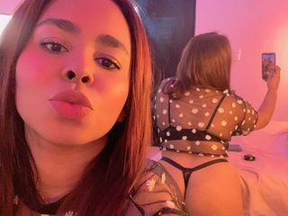 Shaily Marie live cam model at Flirt4Free