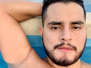 Saul Amre Live Cam on Flirt4Free