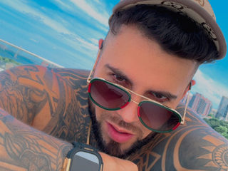 Salvatore Ferrero Live Cam on Flirt4Free