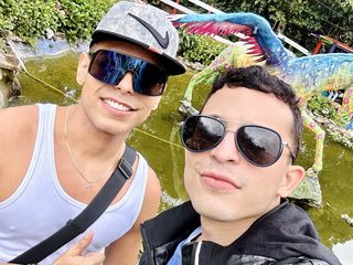 Daek & Jhoshua live cam model at Flirt4Free