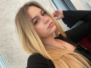 1 On 1 Sex Cams - Sarah Drew Portugal Alt Text Streamray-Cams