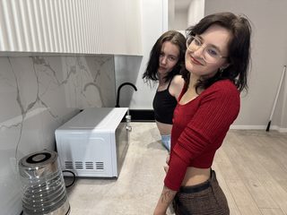 Odelina Haines & Odelina Croke Live Cam on Flirt4Free