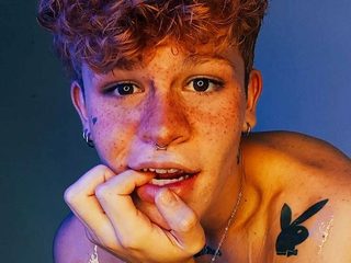 Watch Andreew Wolff live on cam at Flirt4Free