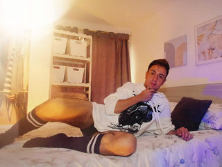 Jeremy Bensson Live Cam on Flirt4Free