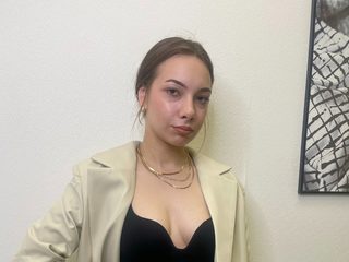 Eartha Boustead — LIVE on Chaturbate