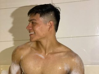 Valentino Evanss live cam and profile on UnifiedCams