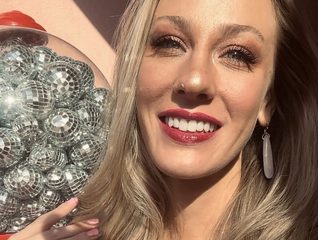 1 On 1 Sex Cams - Zoey Evans English Alt Text Streamray-Cams