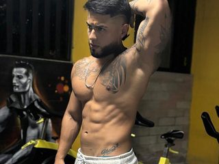 Daimon Scott Live Cam on Flirt4Free