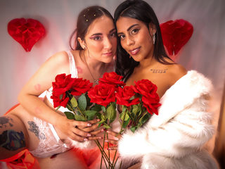 Alessia & Ambar Live Cam on Flirt4Free