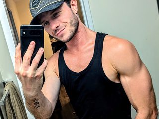 Phil Ellis Live Cam on Flirt4Free