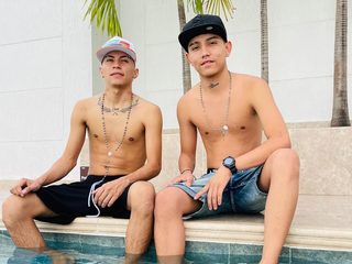 Watch Arturo & Tayle live on cam at Flirt4Free