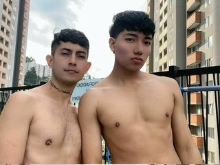 Petter Spencer & Arturo Contreras Live Cam on Flirt4Free