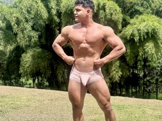 Jones Blaze Live Cam on Flirt4Free