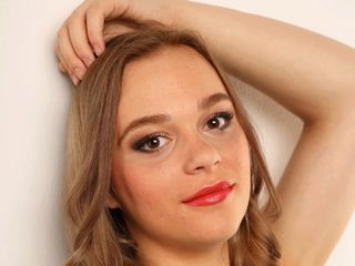 Tessarae live cam model at Flirt4Free