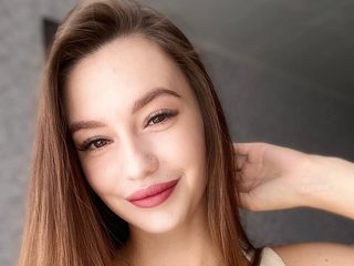 Wilda Evatt live cam model at Flirt4Free