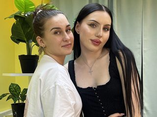 Daniela Manzi & Alberta Hargus Live Cam on Flirt4Free