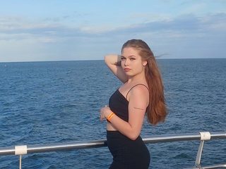 Chatta nuda con Lara Cher in Live Cam ⋆ FLIRT SHOW ⋆ Sesso in webcam con amatori