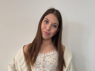 Caméra sexe avec Willa Evett sur 1 sur 1 sex cams