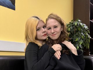 Giorgiana Valle & Edina Burrington live cam model at Flirt4Free