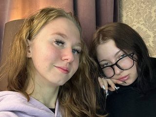 Edina Burrington & Bonnie Aldous live cam model at Flirt4Free