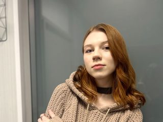 Britt Chesserf live cam model at Flirt4Free