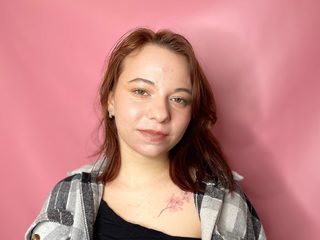 Ainsley Aliff live cam model at Flirt4Free