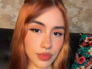 Rachel Clarkk live cam model at Flirt4Free