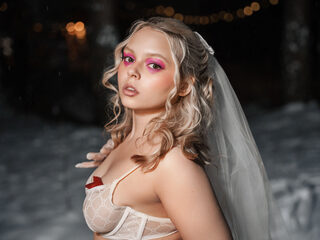 Watch Clare Ford live on cam on Flirt4Free