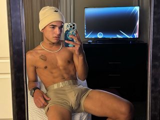 Marcus Rais live cam model at Flirt4Free