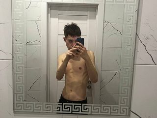 Tim Moskalchuk live cam model at Flirt4Free