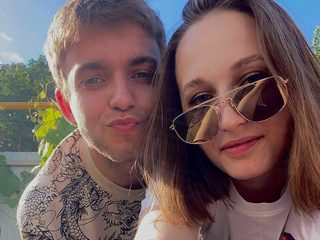 Milka Sugar & Drake Dick live cam model at Flirt4Free