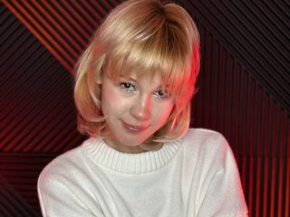 Verona Herrin live cam model at Flirt4Free