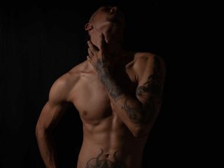 Duriel Lodbrok live cam model at Flirt4Free