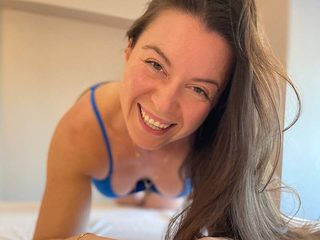 1 On 1 Sex Cams - Amber Sin France Alt Text Streamray-Cams