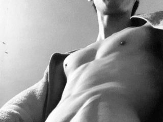 Deivis Senni live cam model at Flirt4Free