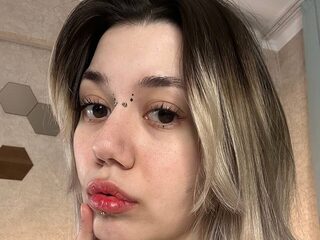 Watch Lyn Coxson live on cam on Flirt4Free