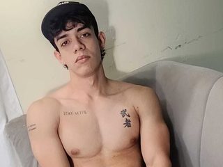 Nackt-Chat mit Henry Senni auf Live-Cam ⋆ FLIRTSHOW ⋆ Webcam-Sex mit Amateuren