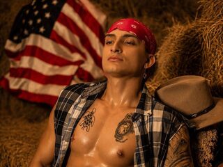 Arthur Phoenix Live Chat on Flirt4Free