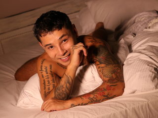 Miller Hedz live cam model at Flirt4Free