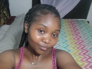 Zuri Nyoka live cam model at Flirt4Free