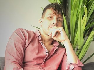 Harald King live cam model at Flirt4Free