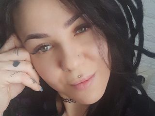 Martha Barber live cam model at Flirt4Free