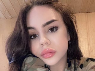 Lexy Brever live cam model at Flirt4Free