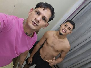 Simon & Jepsen live cam model at Flirt4Free