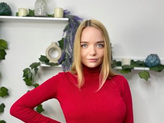 1 On 1 Sex Cams - Gwendolyn Hardemanc Spain Alt Text Streamray-Cams