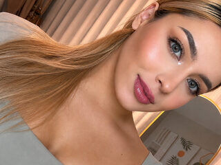 Lady Moonroe naked live